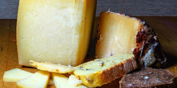 Queso Idiazabal vs Queso Roncal: similitudes, diferencias y cómo disfrutarlos