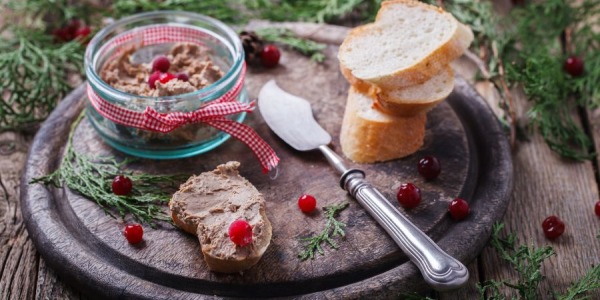 Patés caseros para sorprender en Navidad: combinaciones gourmet con mousse de pato